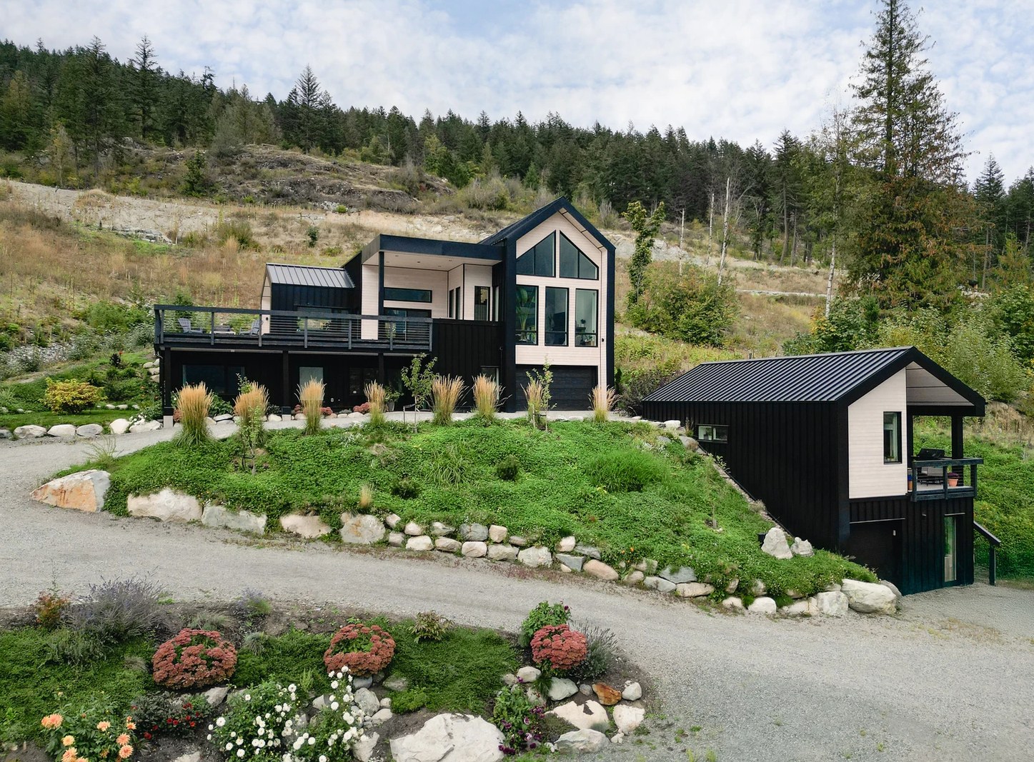 Newlines Contracting · Pemberton custom home